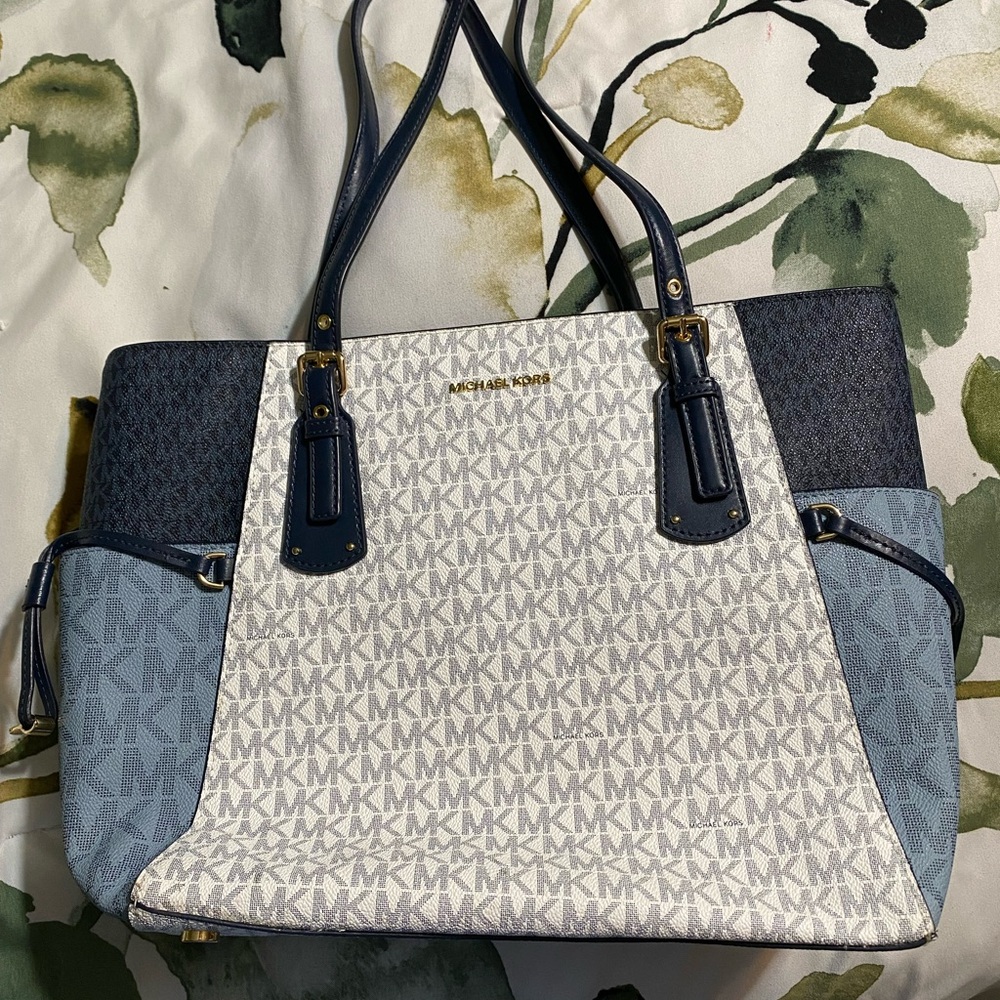 Michael Kors Navy and Cream Tote Bag